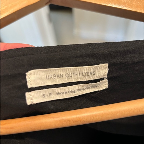 Urban Outfitters Black Ruffled Cap Sleeve Swiss Dot Lined Flowy Mini - Picture 4 of 12